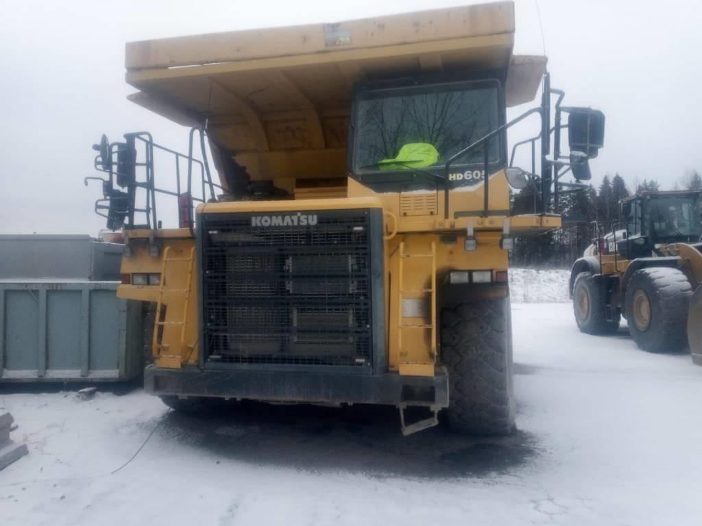 Komatsu HD605-7 - Zelfrijdende kiepwagen: afbeelding 1 Komatsu HD605-7 - Zelfrijdende kiepwagen: afbeelding 1