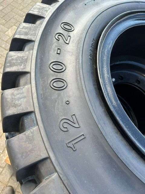Trelleborg 12.00-20 - Band: afbeelding 2 Trelleborg 12.00-20 - Band: afbeelding 2