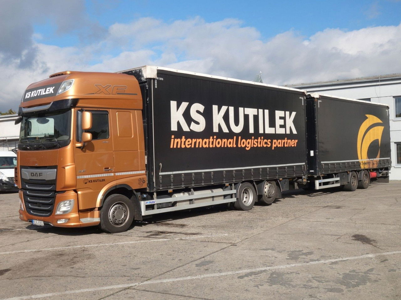 DAF XF 480 SSC, 120 cbm, Durchfahren - Schuifzeilen vrachtwagen: afbeelding 2 DAF XF 480 SSC, 120 cbm, Durchfahren - Schuifzeilen vrachtwagen: afbeelding 2