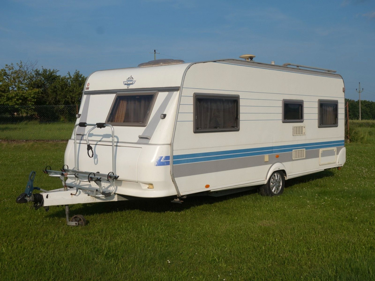 Hobby 540 Excellent Easy, Pallanden, 6 Liegen, Vorzelt - Caravan: afbeelding 3 Hobby 540 Excellent Easy, Pallanden, 6 Liegen, Vorzelt - Caravan: afbeelding 3