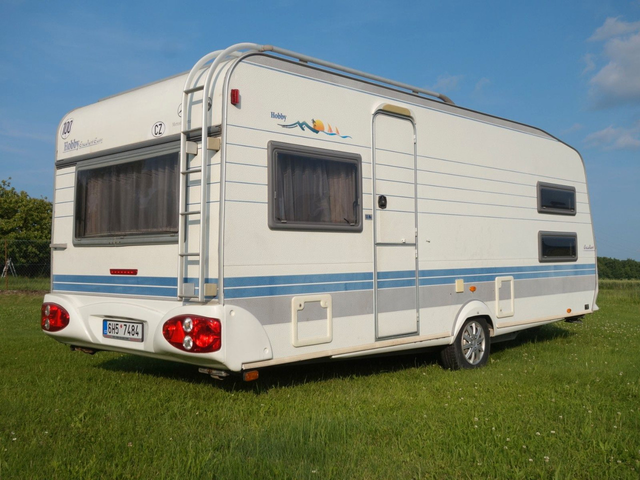 Hobby 540 Excellent Easy, Pallanden, 6 Liegen, Vorzelt - Caravan: afbeelding 5 Hobby 540 Excellent Easy, Pallanden, 6 Liegen, Vorzelt - Caravan: afbeelding 5