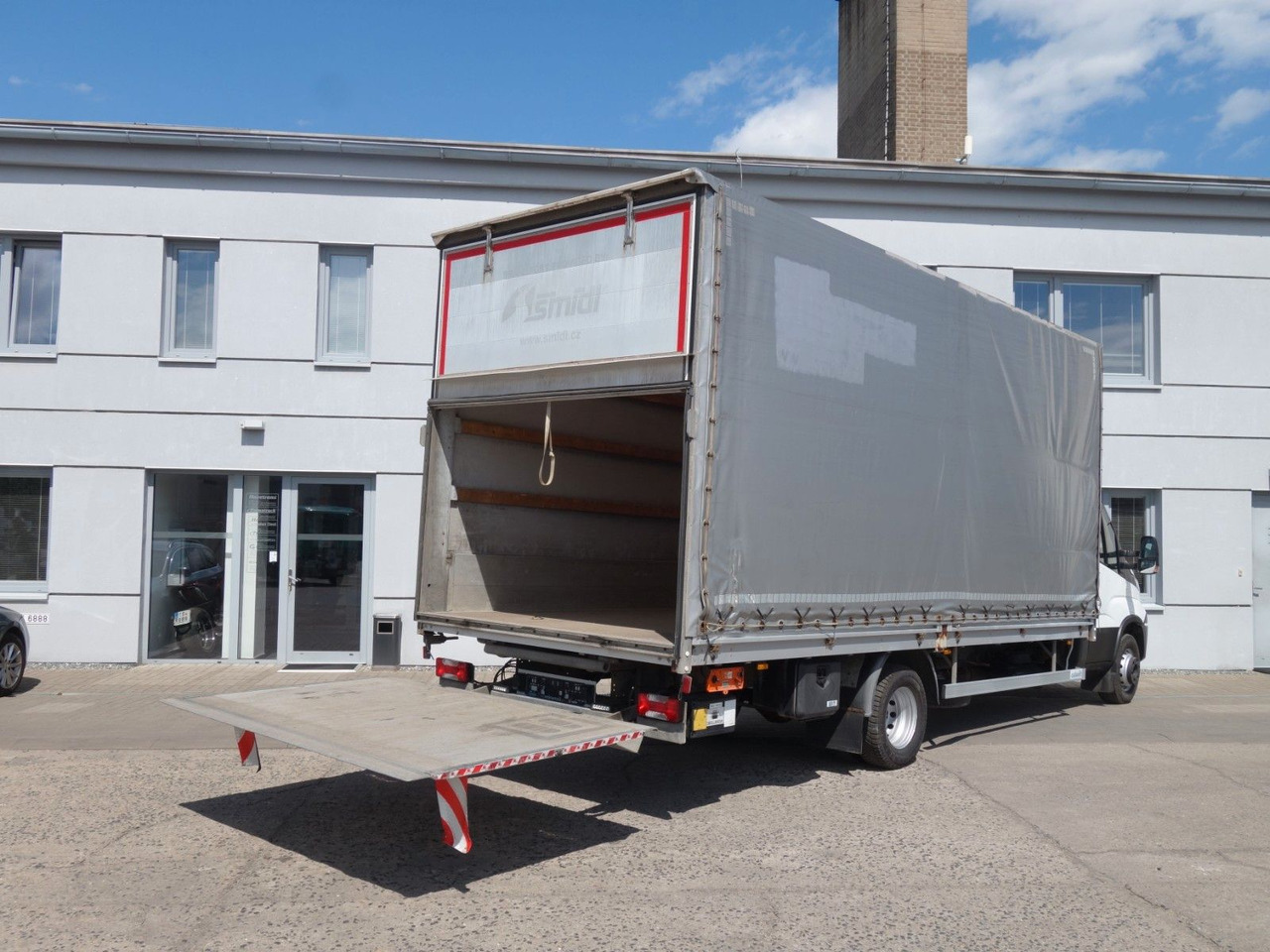 Iveco Daily 70C18 mit LBW - Schuifzeilen bestelwagen: afbeelding 5 Iveco Daily 70C18 mit LBW - Schuifzeilen bestelwagen: afbeelding 5