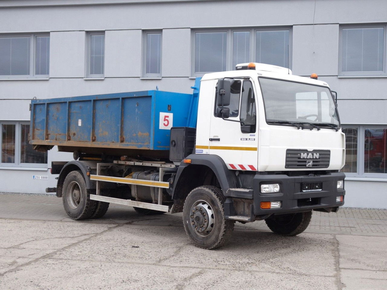 MAN 18.220 4x4 Neue Aufbau 2023 TOP 18.220 4x4 Neue Aufbau 2023 TOP - Containertransporter/ Wissellaadbak vrachtwagen, Kraanwagen: afbeelding 3 MAN 18.220 4x4 Neue Aufbau 2023 TOP 18.220 4x4 Neue Aufbau 2023 TOP - Containertransporter/ Wissellaadbak vrachtwagen, Kraanwagen: afbeelding 3