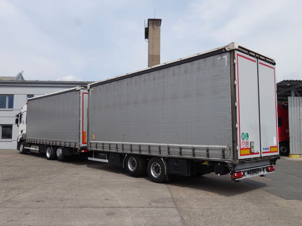 Renault T520 6x2 + trailer, 120m3, 2x Liftachse - Schuifzeilen vrachtwagen: afbeelding 3 Renault T520 6x2 + trailer, 120m3, 2x Liftachse - Schuifzeilen vrachtwagen: afbeelding 3
