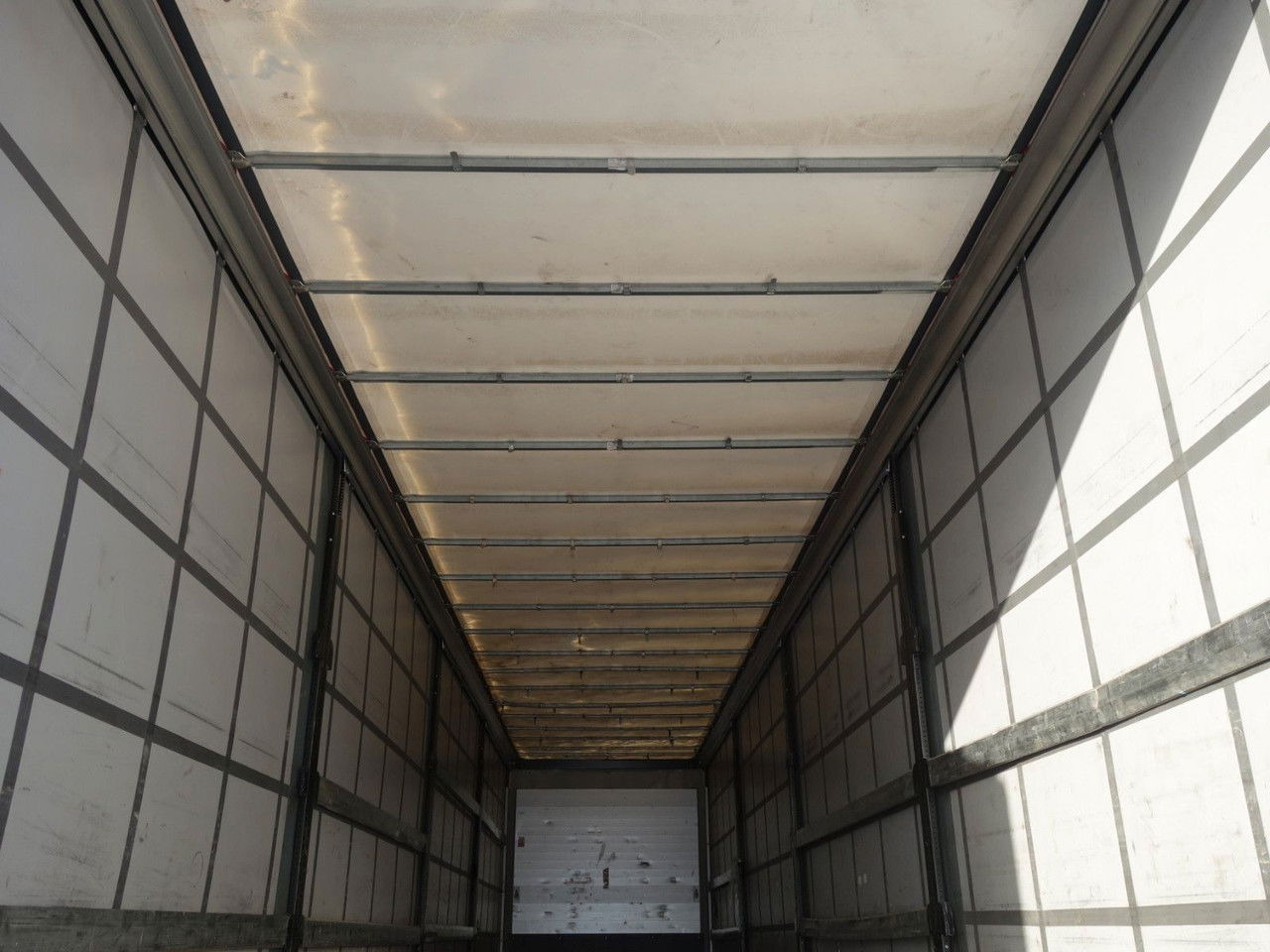 Leasing Schwarzmüller SPA 3/E Standard, 1 Achse, SAF SPA 3/E Standard, 1 Achse, SAF Schwarzmüller SPA 3/E Standard, 1 Achse, SAF SPA 3/E Standard, 1 Achse, SAF: afbeelding 7 Leasing Schwarzmüller SPA 3/E Standard, 1 Achse, SAF SPA 3/E Standard, 1 Achse, SAF Schwarzmüller SPA 3/E Standard, 1 Achse, SAF SPA 3/E Standard, 1 Achse, SAF: afbeelding 7