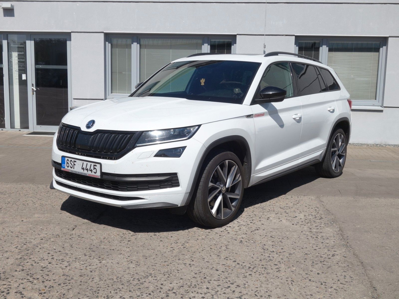 Skoda Kodiaq 2,0TDI 140kW, 4x4, SportLine, Pano, Webas - SUV: afbeelding 1 Skoda Kodiaq 2,0TDI 140kW, 4x4, SportLine, Pano, Webas - SUV: afbeelding 1