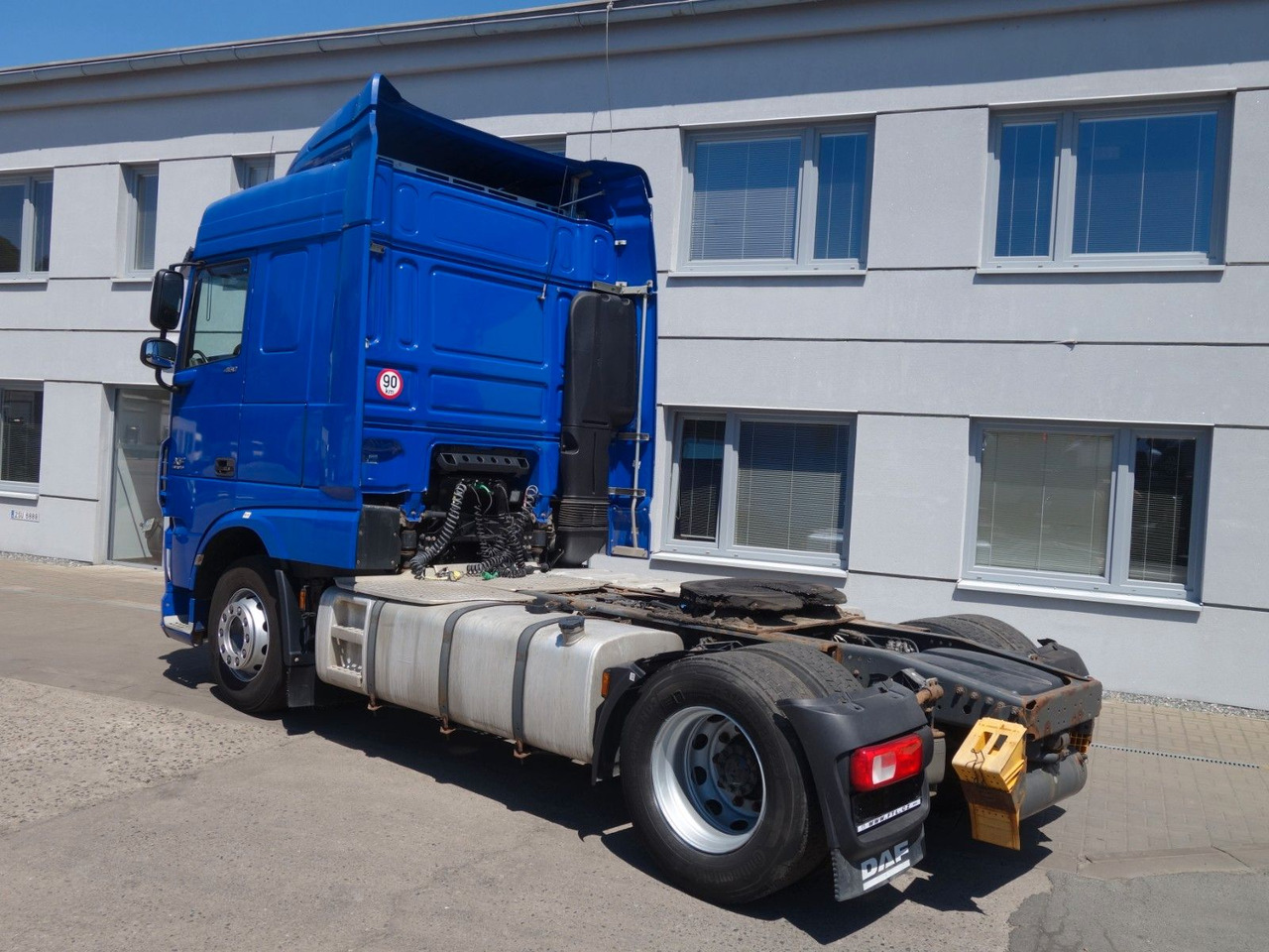 DAF XF 460 SC Standard, Nur 461.000 km !! - Trekker: afbeelding 4 DAF XF 460 SC Standard, Nur 461.000 km !! - Trekker: afbeelding 4