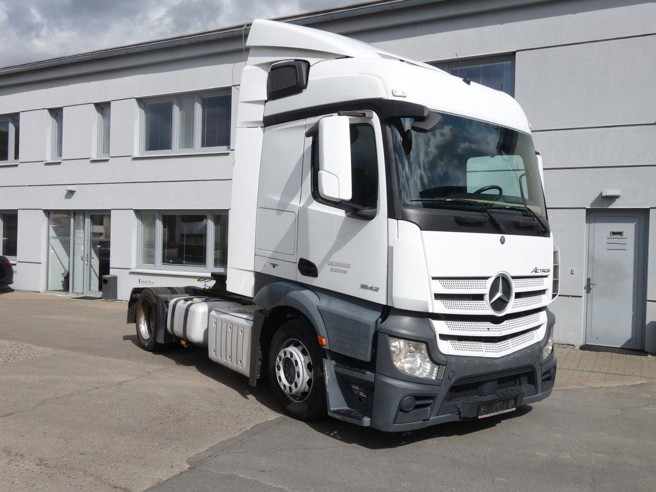 Mercedes-Benz Actros 1842 Lsnrl - Trekker: afbeelding 3 Mercedes-Benz Actros 1842 Lsnrl - Trekker: afbeelding 3