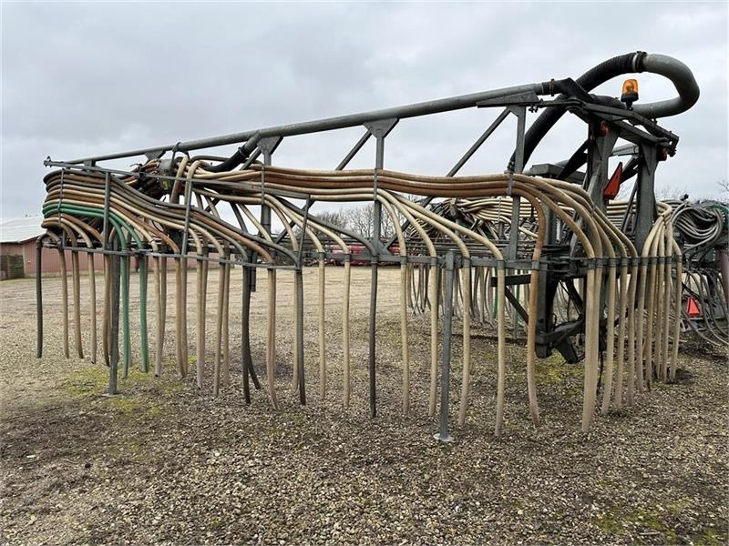 AP 24mtr slæbeslangebom m/2 fordeler - Mesttank: afbeelding 1 AP 24mtr slæbeslangebom m/2 fordeler - Mesttank: afbeelding 1