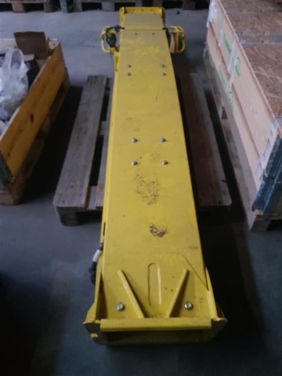 John Deere 8400 Tud - Hooi-/ Voedermachine: afbeelding 2 John Deere 8400 Tud - Hooi-/ Voedermachine: afbeelding 2