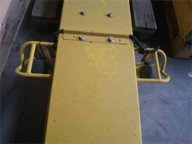 John Deere 8400 Tud - Hooi-/ Voedermachine: afbeelding 3 John Deere 8400 Tud - Hooi-/ Voedermachine: afbeelding 3
