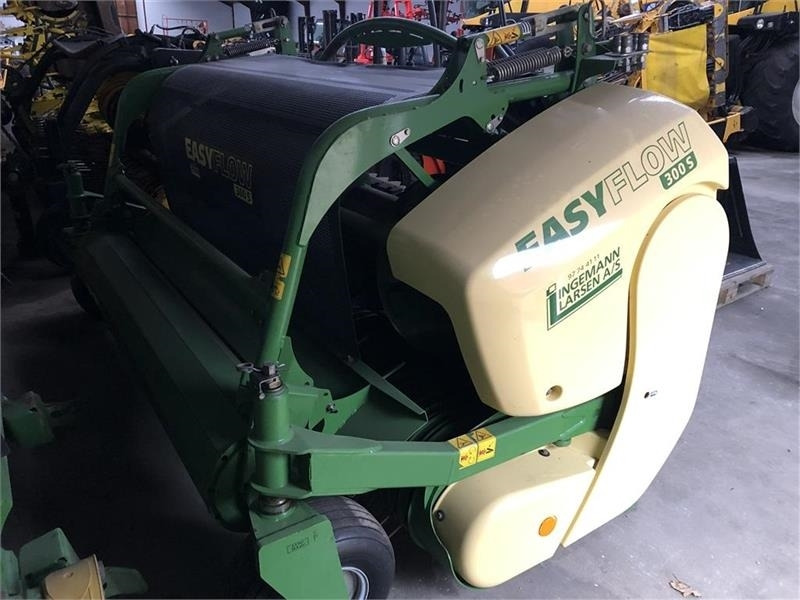 Krone EasyFlow 300S - Hooi-/ Voedermachine: afbeelding 3 Krone EasyFlow 300S - Hooi-/ Voedermachine: afbeelding 3
