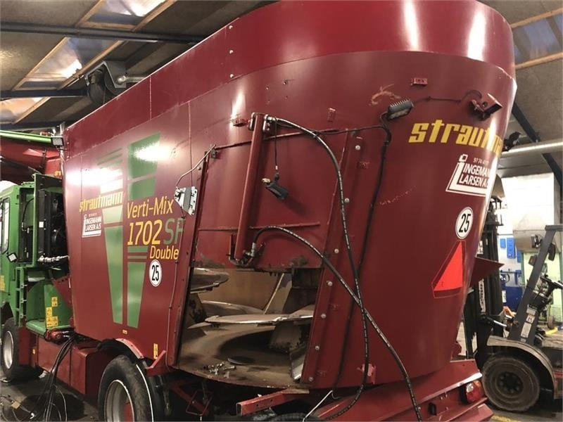 Strautmann Verti-Mix SF1702 Selvkørende blander - Voermengwagen: afbeelding 3 Strautmann Verti-Mix SF1702 Selvkørende blander - Voermengwagen: afbeelding 3