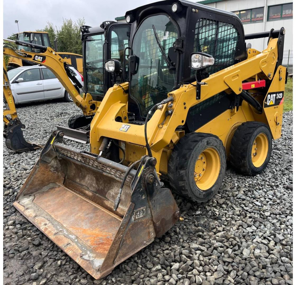 CAT 242D - Schranklader: afbeelding 1 CAT 242D - Schranklader: afbeelding 1