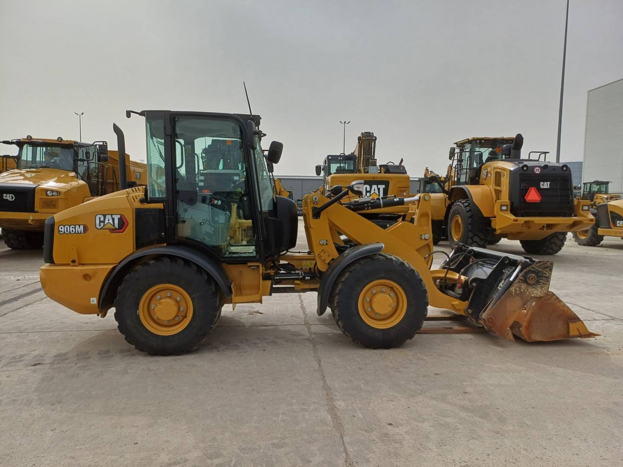 Wiellader CAT 906M: afbeelding 12