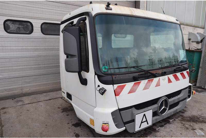 Mercedes-Benz ACTROS F07 MP3 94389915588371 - Cabine en interieur voor Vrachtwagen: afbeelding 2 Mercedes-Benz ACTROS F07 MP3 94389915588371 - Cabine en interieur voor Vrachtwagen: afbeelding 2
