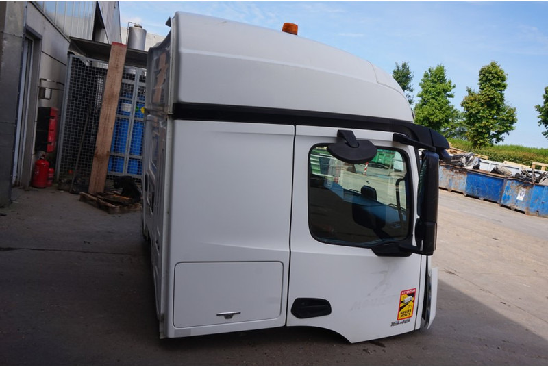 Mercedes-Benz L-STREAMSPACE 2.3MM 320 TUNNEL - Cabine en interieur voor Vrachtwagen: afbeelding 3 Mercedes-Benz L-STREAMSPACE 2.3MM 320 TUNNEL - Cabine en interieur voor Vrachtwagen: afbeelding 3