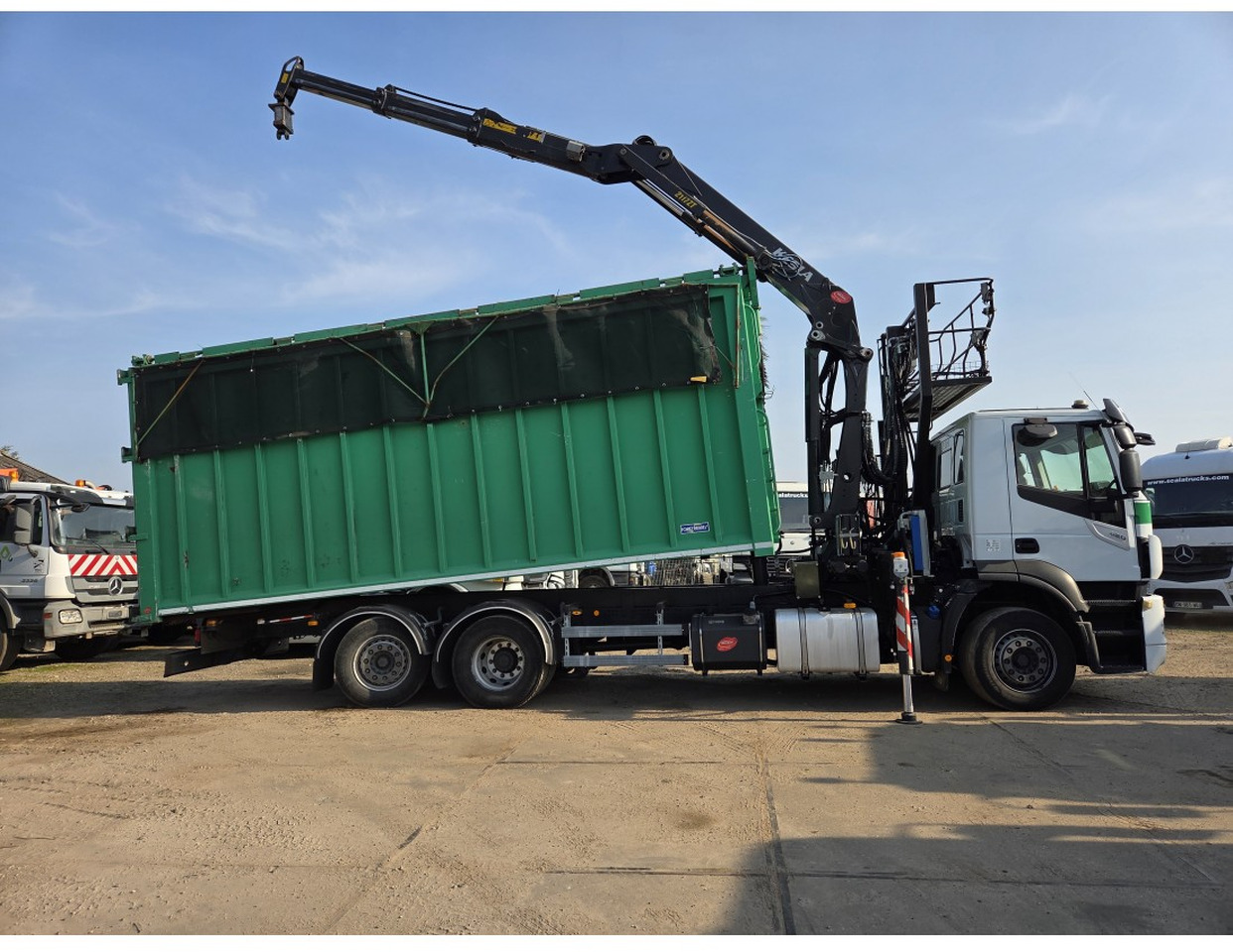 IVECO STRALIS 420 6X2 TIPPER CRANE KESLA 17 TON 2 EXT STEERING REAR AXLE - Kipper vrachtwagen, Kraanwagen: afbeelding 3 IVECO STRALIS 420 6X2 TIPPER CRANE KESLA 17 TON 2 EXT STEERING REAR AXLE - Kipper vrachtwagen, Kraanwagen: afbeelding 3