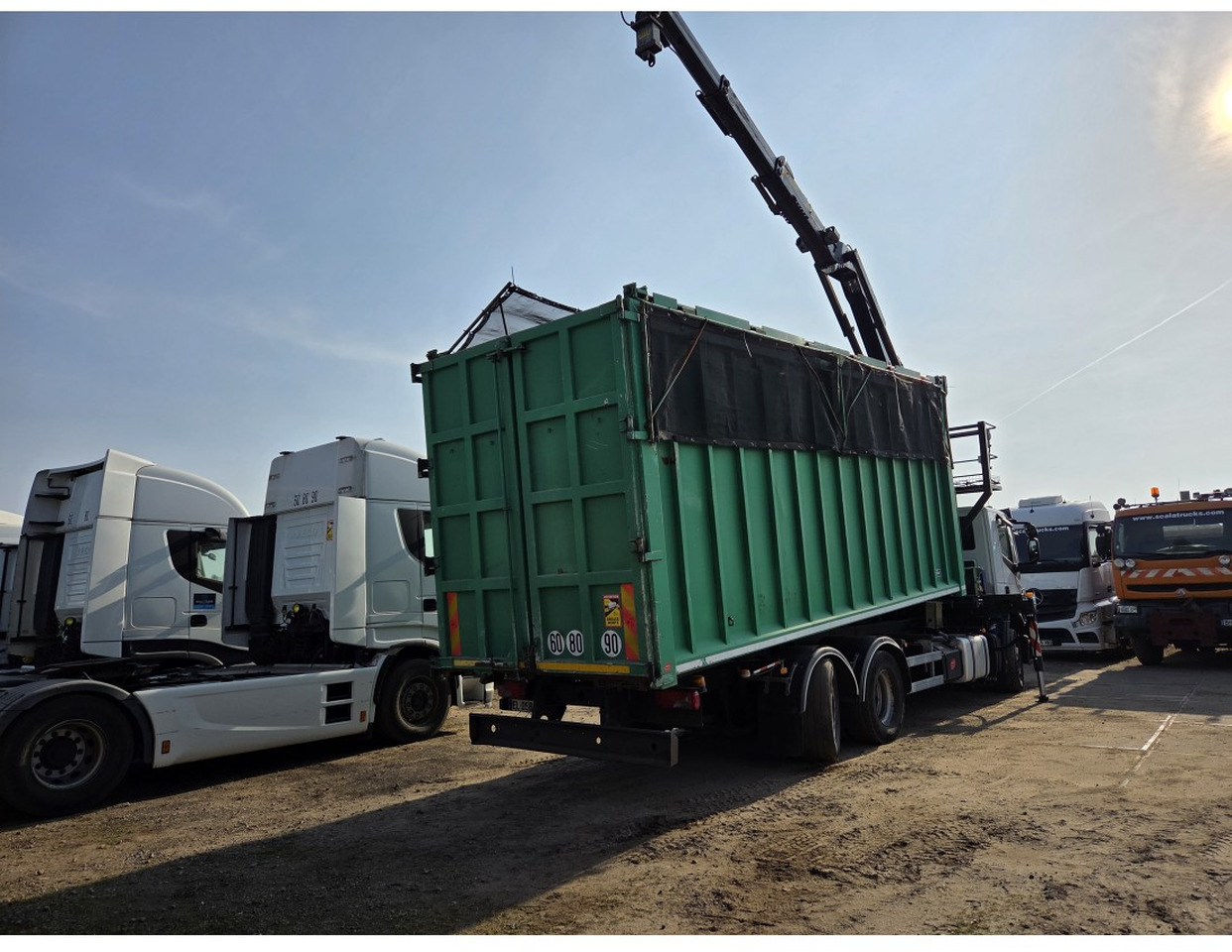 IVECO STRALIS 420 6X2 TIPPER CRANE KESLA 17 TON 2 EXT STEERING REAR AXLE - Kipper vrachtwagen, Kraanwagen: afbeelding 4 IVECO STRALIS 420 6X2 TIPPER CRANE KESLA 17 TON 2 EXT STEERING REAR AXLE - Kipper vrachtwagen, Kraanwagen: afbeelding 4