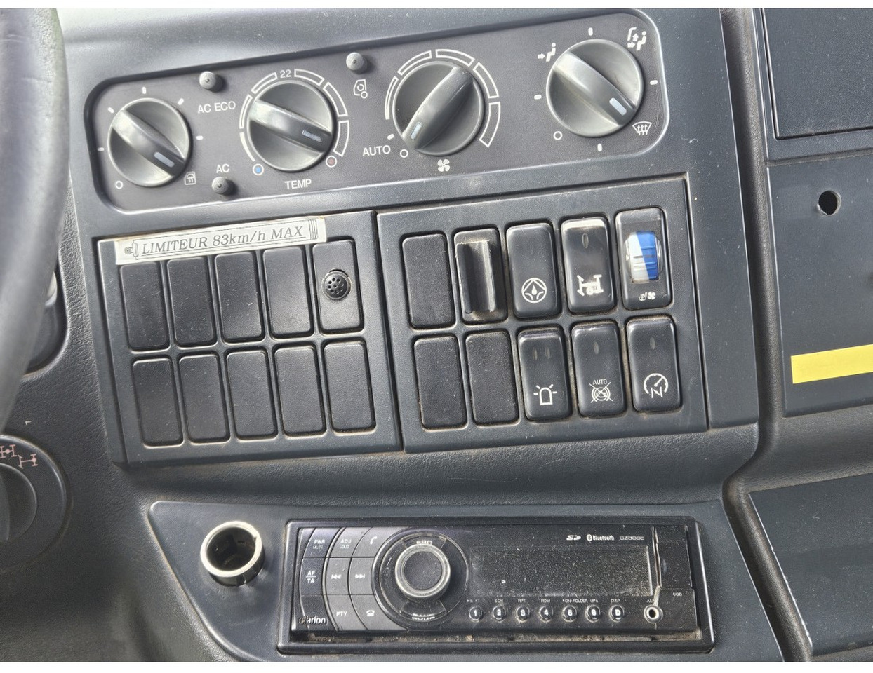 Kipper vrachtwagen MAN TGA 33.360 TIPPER 3 SIDE CRANE PALFINGER 16502 *REMOTE CONTROL: afbeelding 16 Kipper vrachtwagen MAN TGA 33.360 TIPPER 3 SIDE CRANE PALFINGER 16502 *REMOTE CONTROL: afbeelding 16