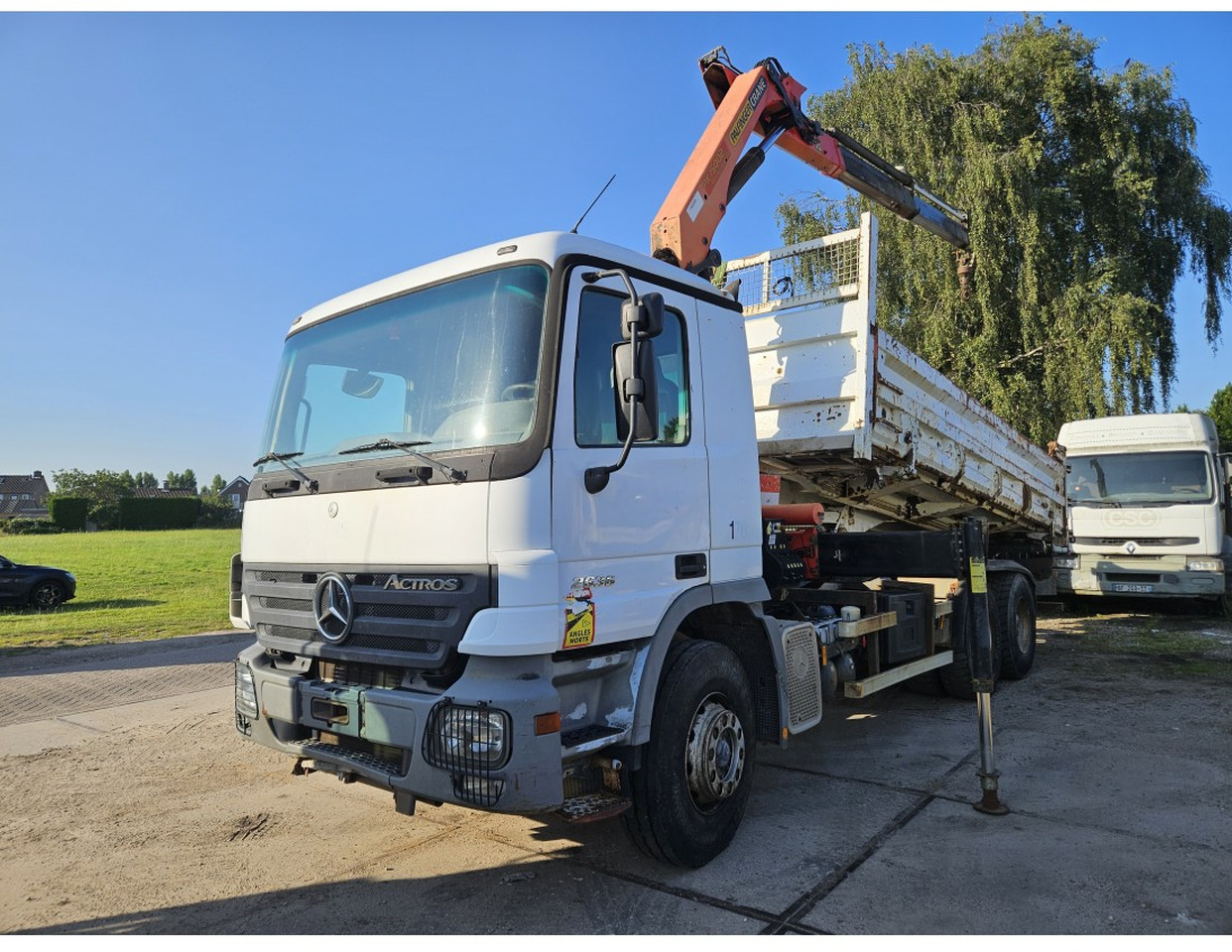 MERCEDES ACTROS 2636 6X4 TIPPER CRANE 15002 EPS - Kipper vrachtwagen, Kraanwagen: afbeelding 1 MERCEDES ACTROS 2636 6X4 TIPPER CRANE 15002 EPS - Kipper vrachtwagen, Kraanwagen: afbeelding 1