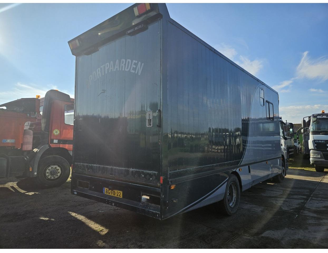 Mercedes Atego 1217 L 4x2 Horse transport Dutch Truck - Paardenvrachtwagen: afbeelding 2 Mercedes Atego 1217 L 4x2 Horse transport Dutch Truck - Paardenvrachtwagen: afbeelding 2