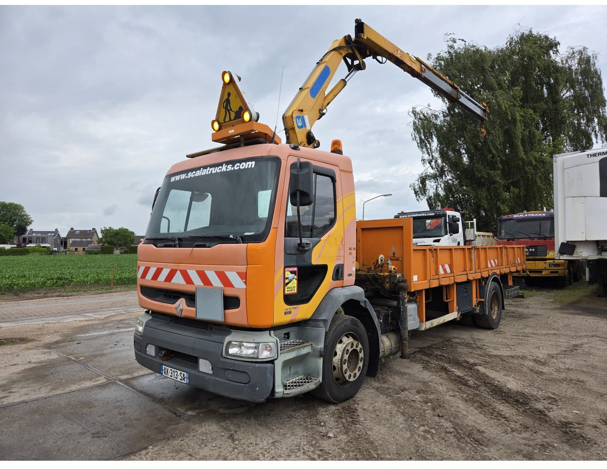 Renault Premium 300 MECHANICAL PUMP OPEN BOX COMPRESSOR CRANE EFFER 140/2S - Vrachtwagen met open laadbak, Kraanwagen: afbeelding 1 Renault Premium 300 MECHANICAL PUMP OPEN BOX COMPRESSOR CRANE EFFER 140/2S - Vrachtwagen met open laadbak, Kraanwagen: afbeelding 1