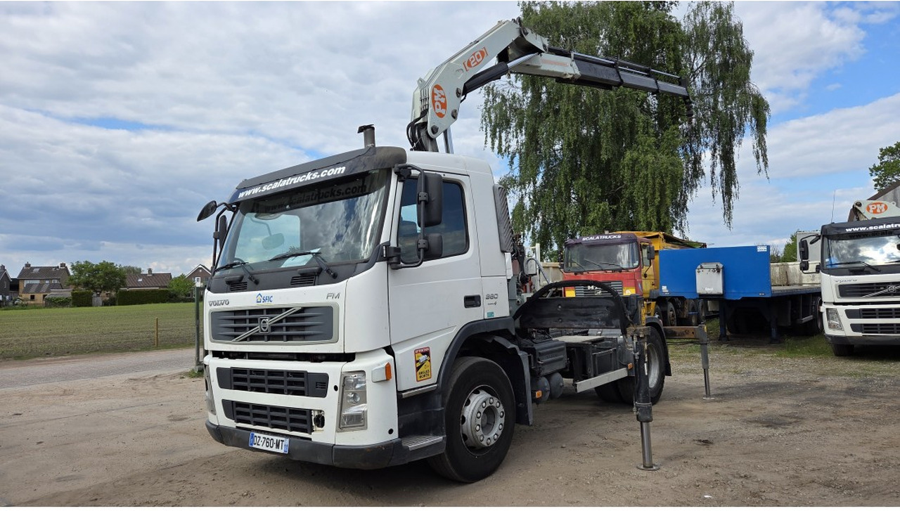 VOLVO FM 360 4X2 EURO 3 TRACTOR UNIT CRANE PM 20T MANUAL GEARBOX - Trekker: afbeelding 1 VOLVO FM 360 4X2 EURO 3 TRACTOR UNIT CRANE PM 20T MANUAL GEARBOX - Trekker: afbeelding 1