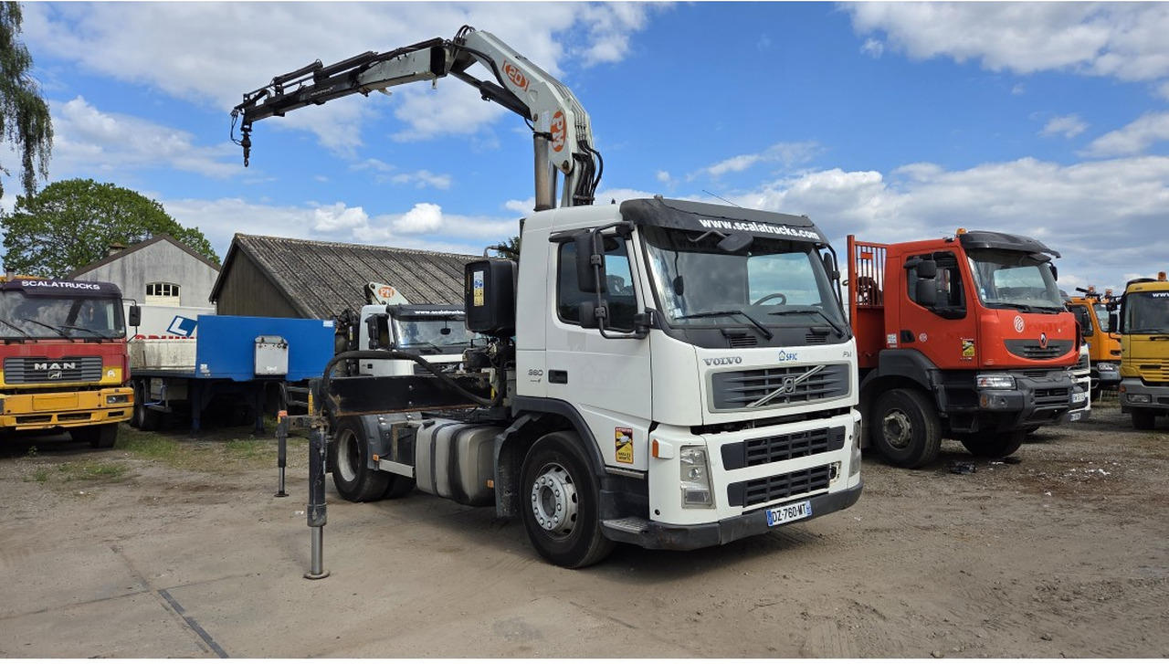 VOLVO FM 360 4X2 EURO 3 TRACTOR UNIT CRANE PM 20T MANUAL GEARBOX - Trekker: afbeelding 4 VOLVO FM 360 4X2 EURO 3 TRACTOR UNIT CRANE PM 20T MANUAL GEARBOX - Trekker: afbeelding 4