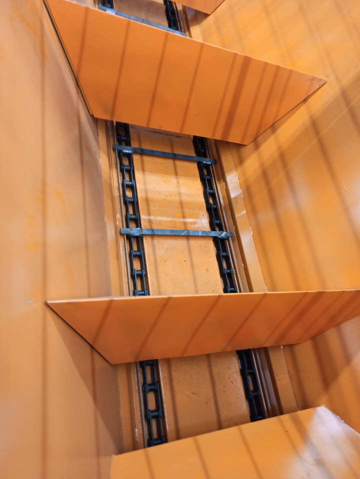 TICAB Sand and Salt Spreader,6/9mᵌ,9/12t of sand,Manufaсturer - Gemeentelijke machine/ Speciaal: afbeelding 4 TICAB Sand and Salt Spreader,6/9mᵌ,9/12t of sand,Manufaсturer - Gemeentelijke machine/ Speciaal: afbeelding 4