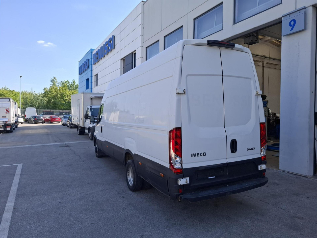 IVECO Daily 35C16V - Personenvervoer: afbeelding 4 IVECO Daily 35C16V - Personenvervoer: afbeelding 4