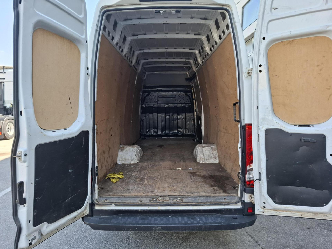 IVECO Daily 35C16V - Personenvervoer: afbeelding 5 IVECO Daily 35C16V - Personenvervoer: afbeelding 5