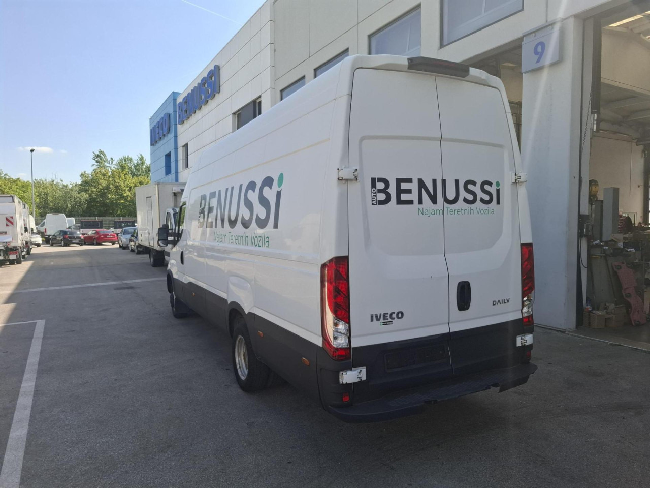 IVECO Daily 35C18H V - Personenvervoer: afbeelding 4 IVECO Daily 35C18H V - Personenvervoer: afbeelding 4