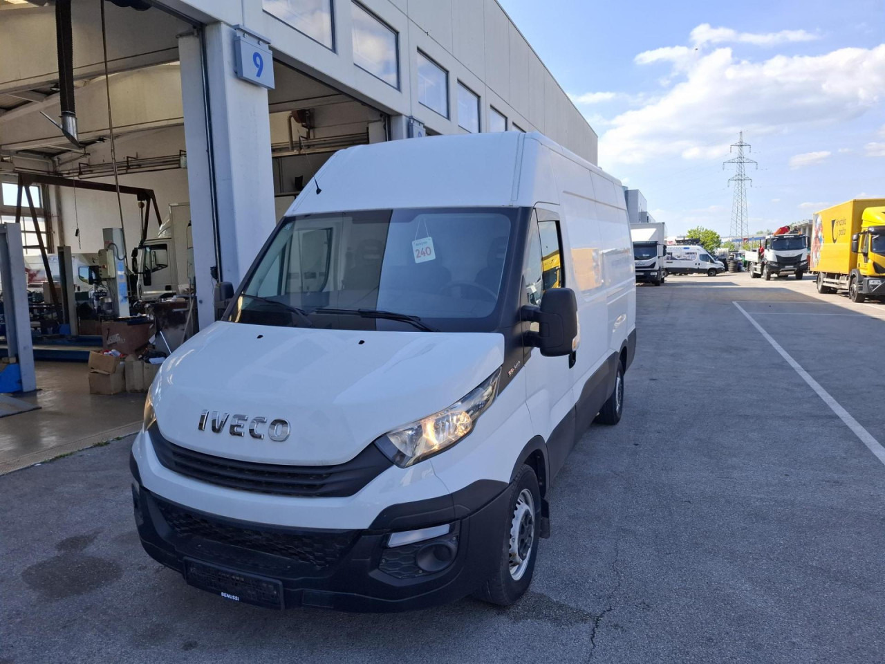 IVECO Daily 35S14V - Personenvervoer: afbeelding 1 IVECO Daily 35S14V - Personenvervoer: afbeelding 1
