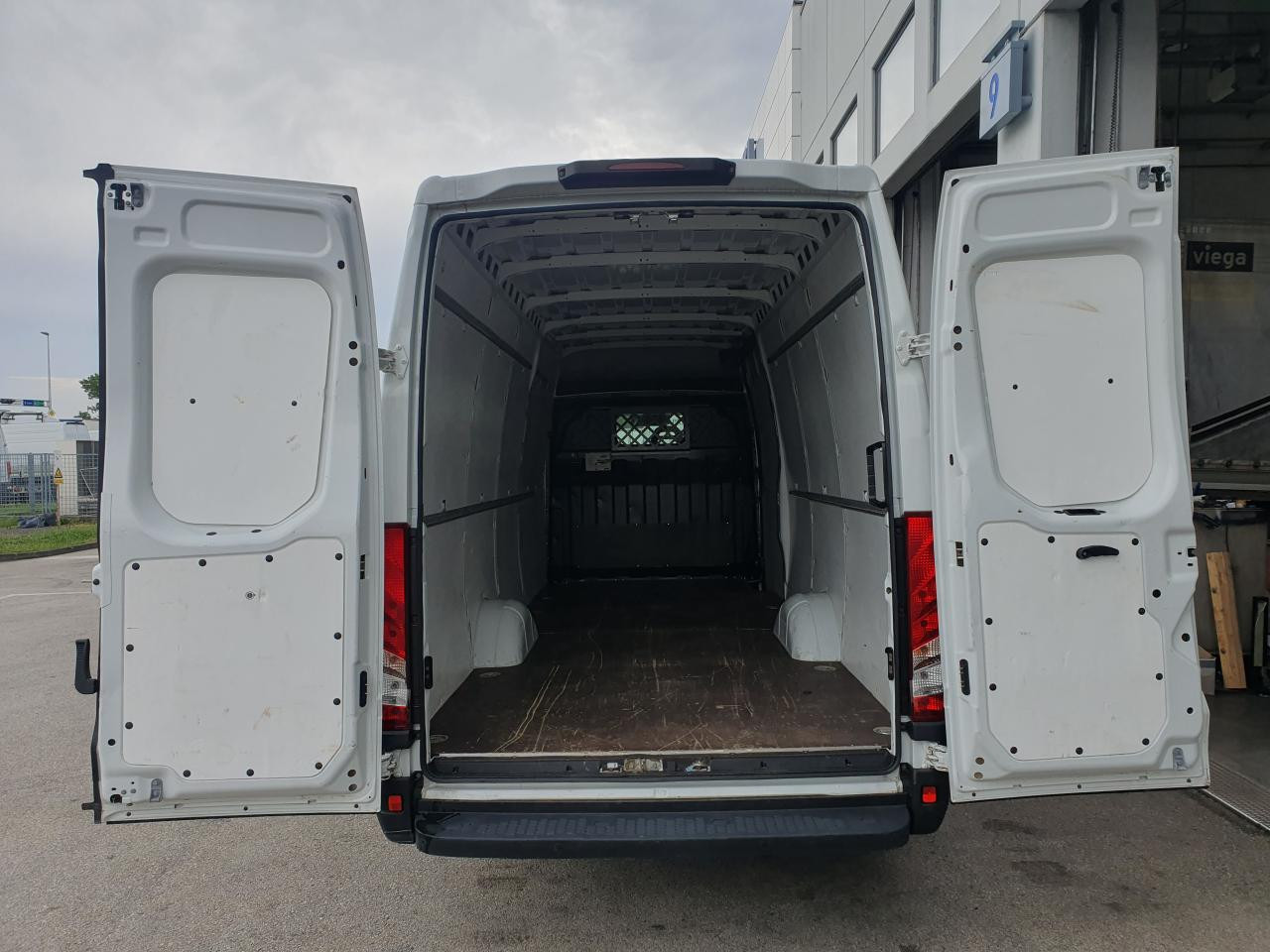 IVECO Daily 35S16A8V - Personenvervoer: afbeelding 5 IVECO Daily 35S16A8V - Personenvervoer: afbeelding 5