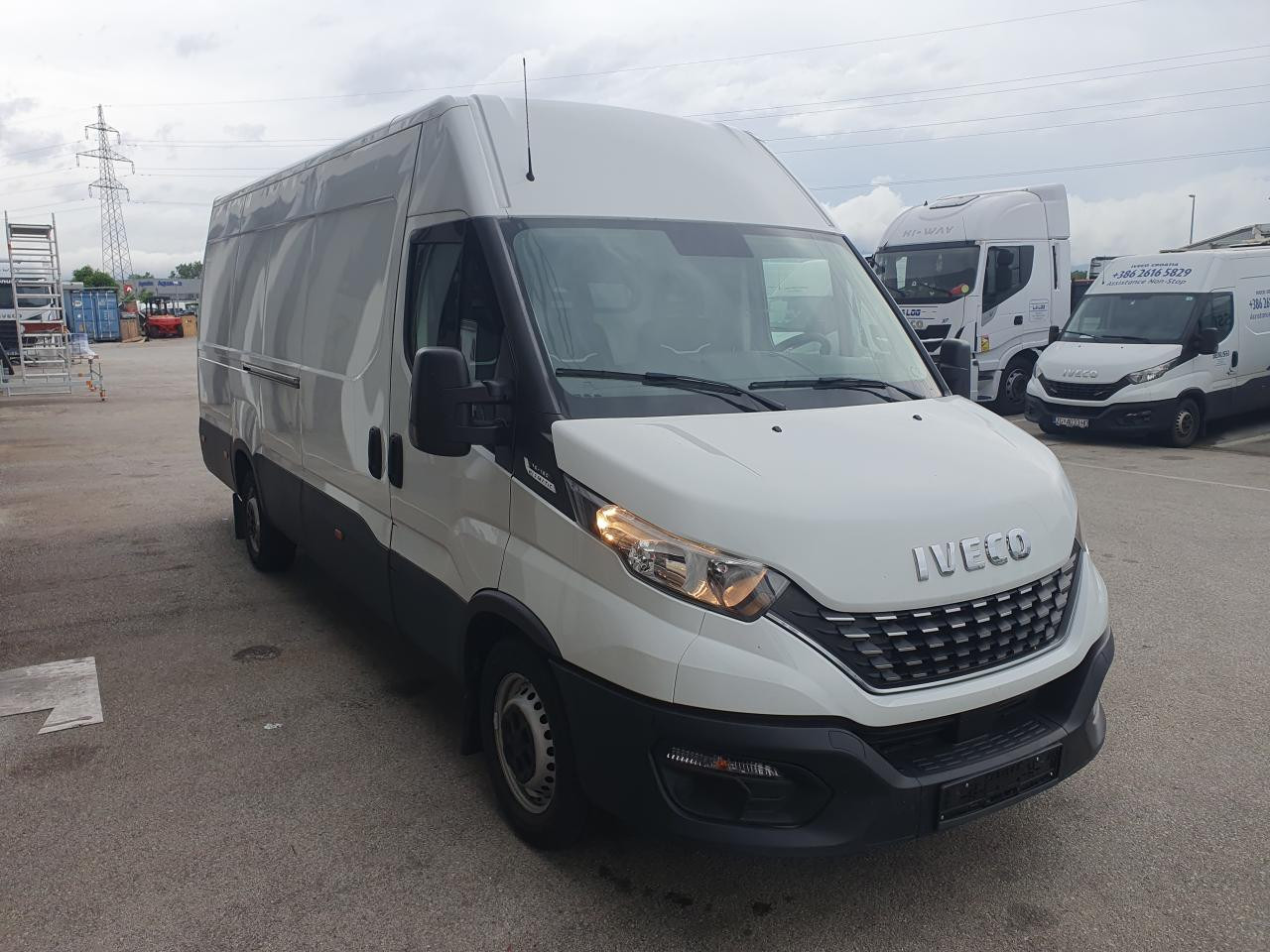 IVECO Daily 35S16A8V - Personenvervoer: afbeelding 2 IVECO Daily 35S16A8V - Personenvervoer: afbeelding 2