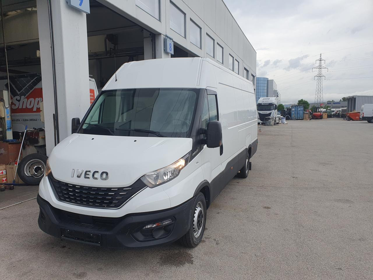 IVECO Daily 35S16A8V - Personenvervoer: afbeelding 1 IVECO Daily 35S16A8V - Personenvervoer: afbeelding 1