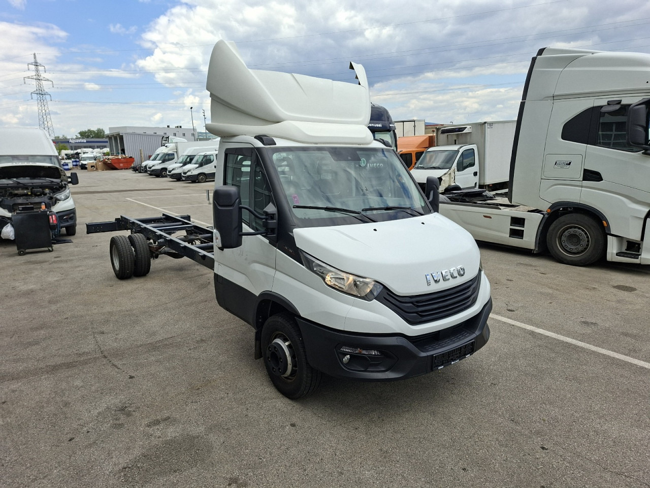 IVECO Daily 70C18H - Chassis vrachtwagen: afbeelding 2 IVECO Daily 70C18H - Chassis vrachtwagen: afbeelding 2