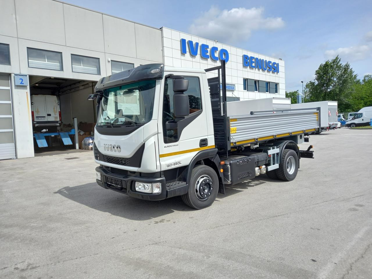 IVECO Eurocargo ML120EL25 - Kipper bestelwagen: afbeelding 1 IVECO Eurocargo ML120EL25 - Kipper bestelwagen: afbeelding 1
