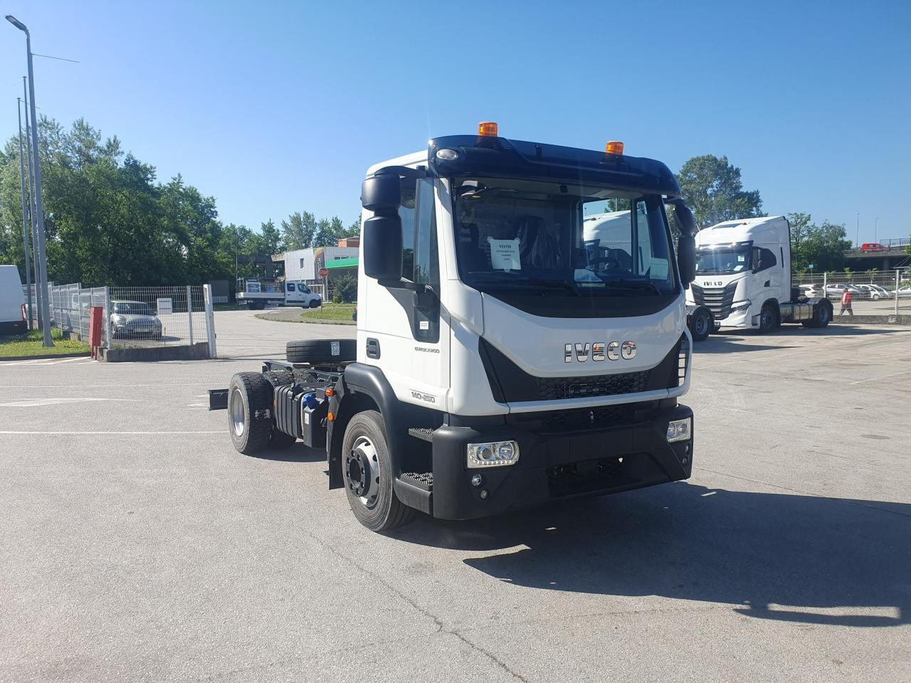IVECO Eurocargo ML140E25/P - Chassis vrachtwagen: afbeelding 2 IVECO Eurocargo ML140E25/P - Chassis vrachtwagen: afbeelding 2