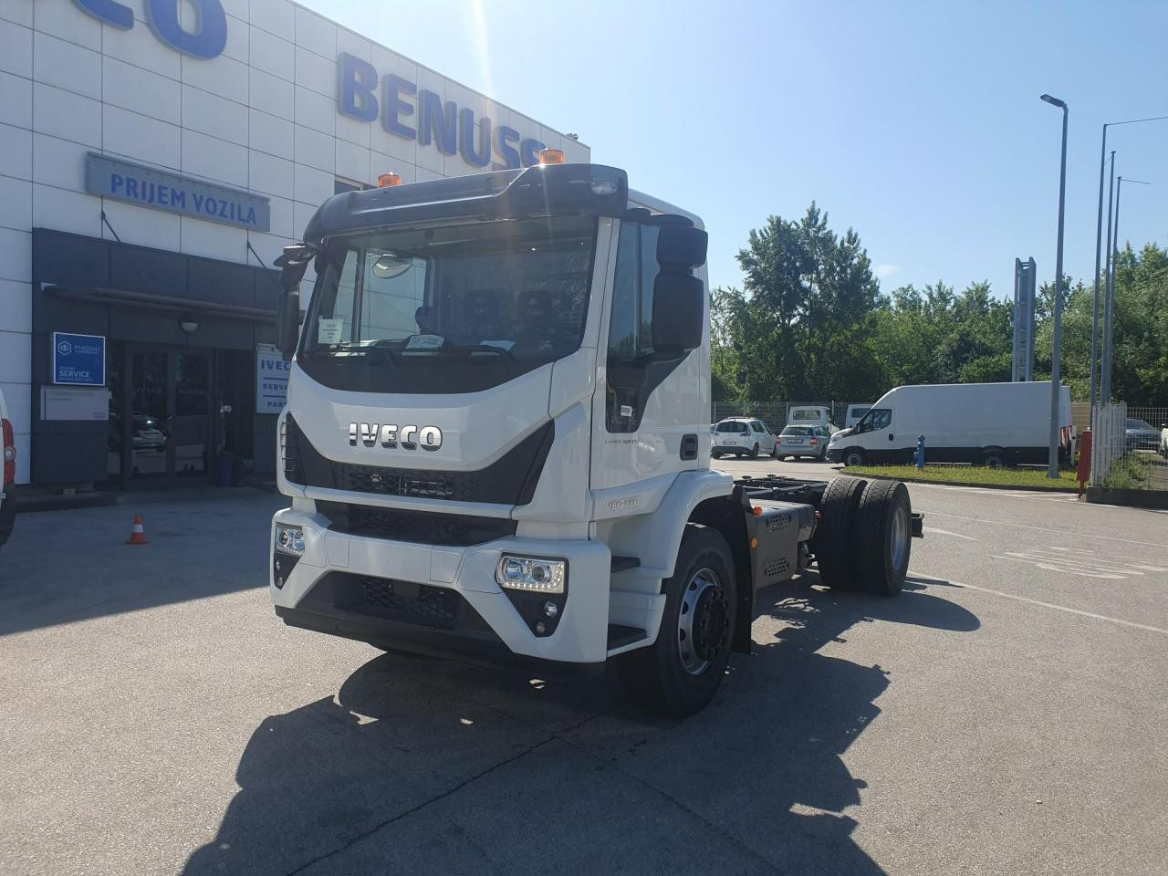 IVECO Eurocargo ML180E32/P - Chassis vrachtwagen: afbeelding 1 IVECO Eurocargo ML180E32/P - Chassis vrachtwagen: afbeelding 1