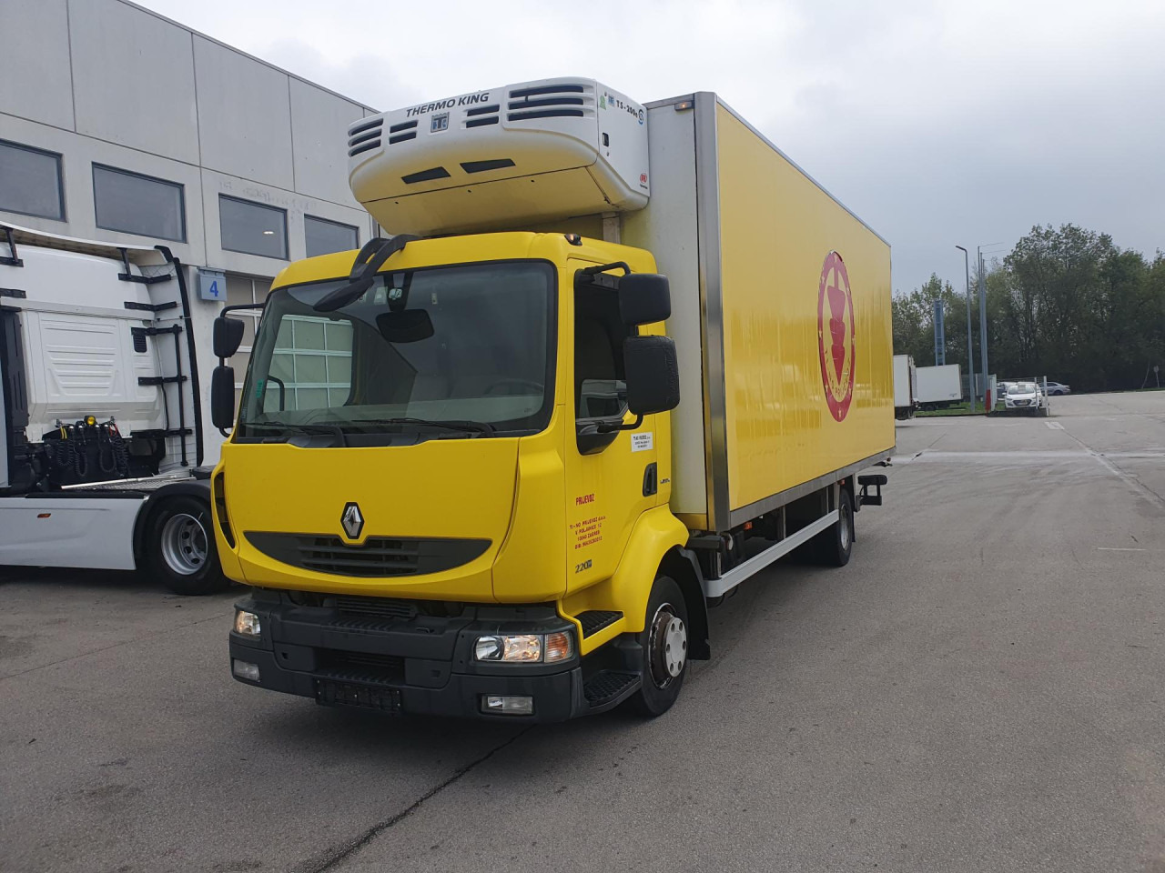RENAULT Midlum 220.12 - Koelwagen vrachtwagen: afbeelding 1 RENAULT Midlum 220.12 - Koelwagen vrachtwagen: afbeelding 1