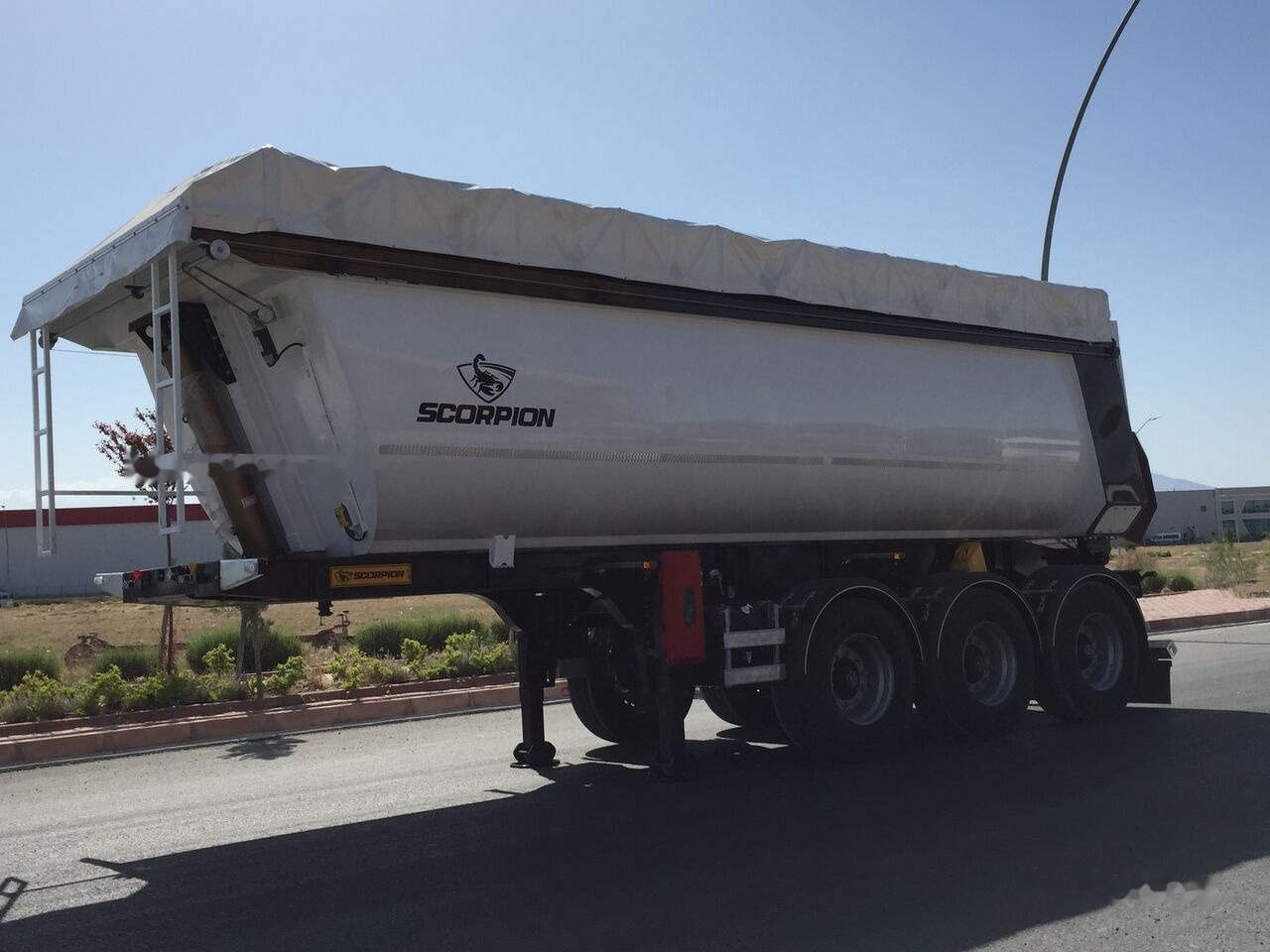 Scorpion Trailer SCORPION TRAILER NEW 3 AXLE TIPPER SEMI TRAILER (MANUFACTURER COMPANY) - Kipper oplegger: afbeelding 3 Scorpion Trailer SCORPION TRAILER NEW 3 AXLE TIPPER SEMI TRAILER (MANUFACTURER COMPANY) - Kipper oplegger: afbeelding 3