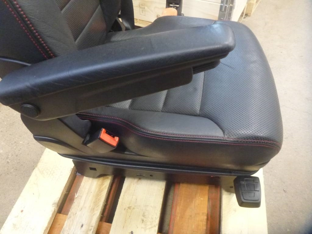 Scania R 650 - Cabine voor Vrachtwagen: afbeelding 3 Scania R 650 - Cabine voor Vrachtwagen: afbeelding 3