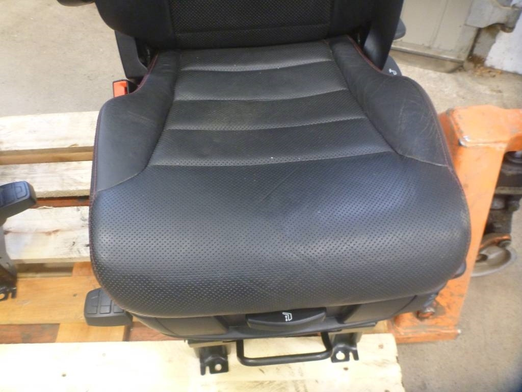 Scania R 650 - Cabine voor Vrachtwagen: afbeelding 2 Scania R 650 - Cabine voor Vrachtwagen: afbeelding 2
