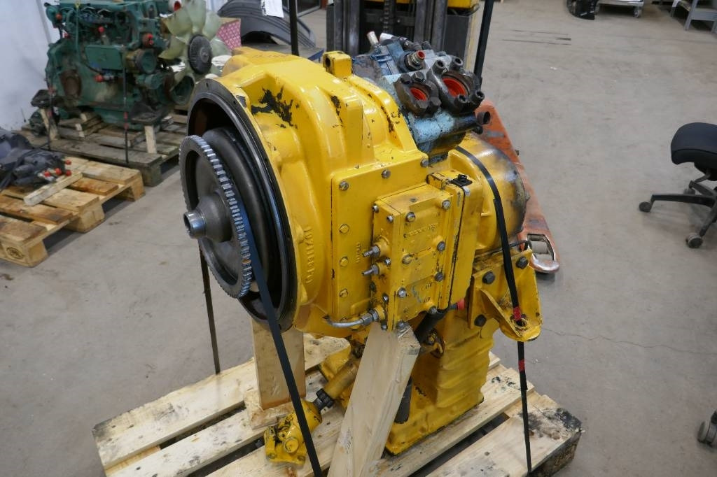 Volvo BM L 50 - Versnellingsbak voor Bouwmachine: afbeelding 1 Volvo BM L 50 - Versnellingsbak voor Bouwmachine: afbeelding 1