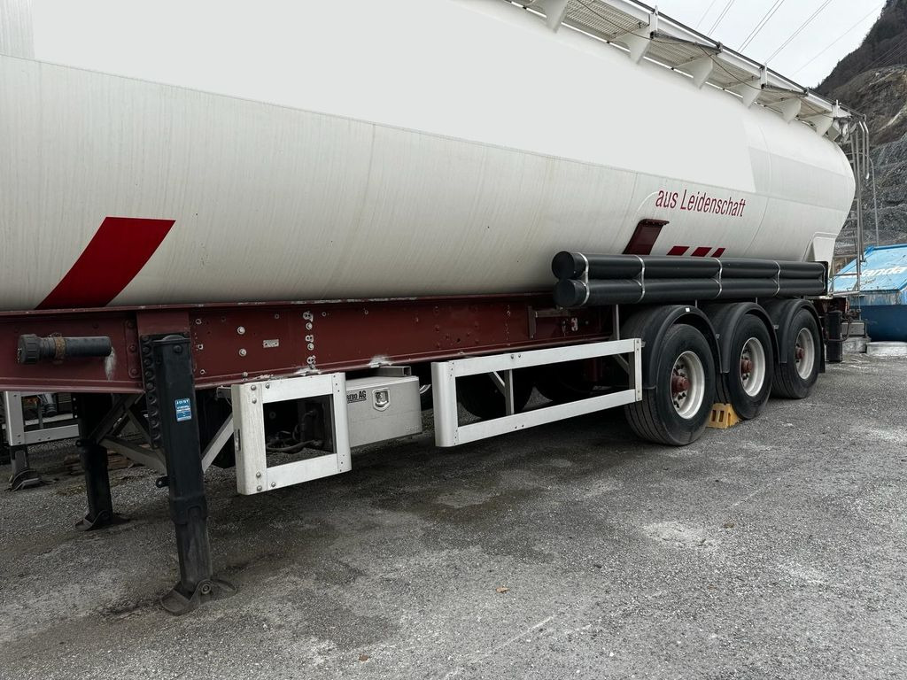 Feldbinder Feldbinder, Silokipper, 63.3m3 - Bulkoplegger: afbeelding 5 Feldbinder Feldbinder, Silokipper, 63.3m3 - Bulkoplegger: afbeelding 5