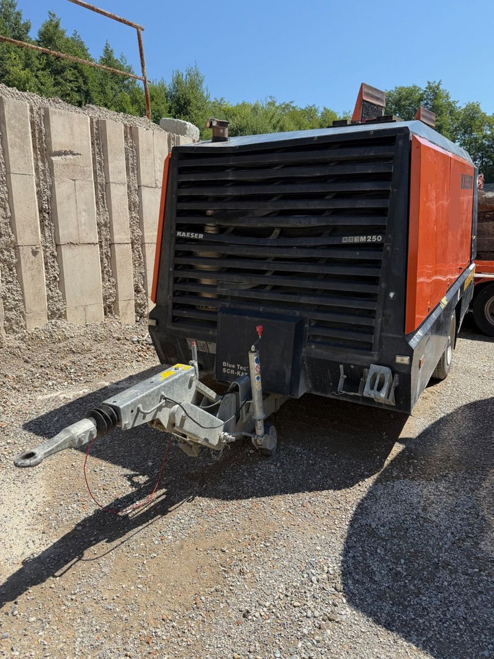 Kaeser M250 Kompressor, Anhänger trailer, 14bar - Luchtcompressor: afbeelding 1 Kaeser M250 Kompressor, Anhänger trailer, 14bar - Luchtcompressor: afbeelding 1