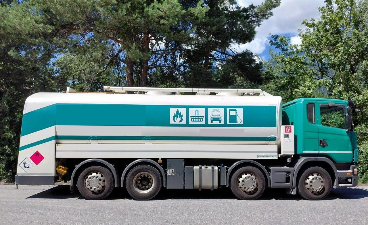 Scania G440 8x2, E5, Schwingenschloegel, 2 Kammern, ADR - Tankwagen: afbeelding 3 Scania G440 8x2, E5, Schwingenschloegel, 2 Kammern, ADR - Tankwagen: afbeelding 3