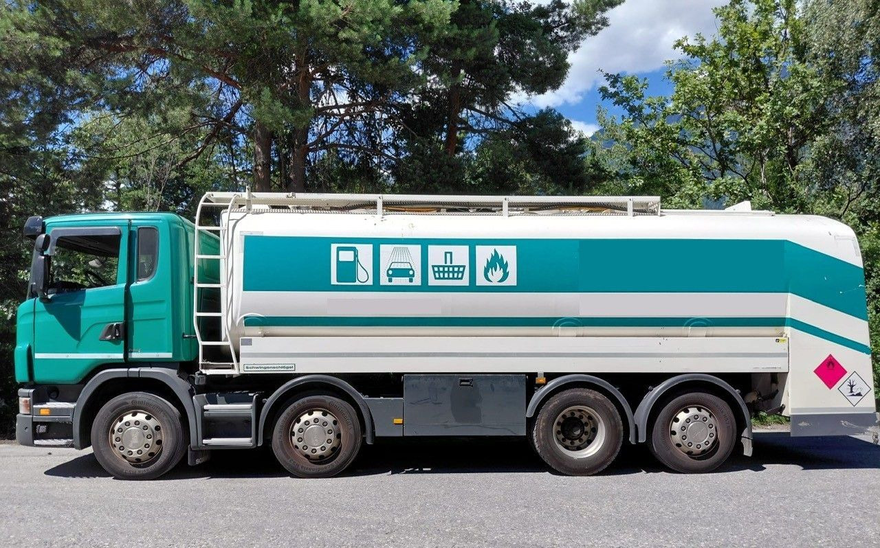 Scania G440 8x2, E5, Schwingenschloegel, 2 Kammern, ADR - Tankwagen: afbeelding 4 Scania G440 8x2, E5, Schwingenschloegel, 2 Kammern, ADR - Tankwagen: afbeelding 4